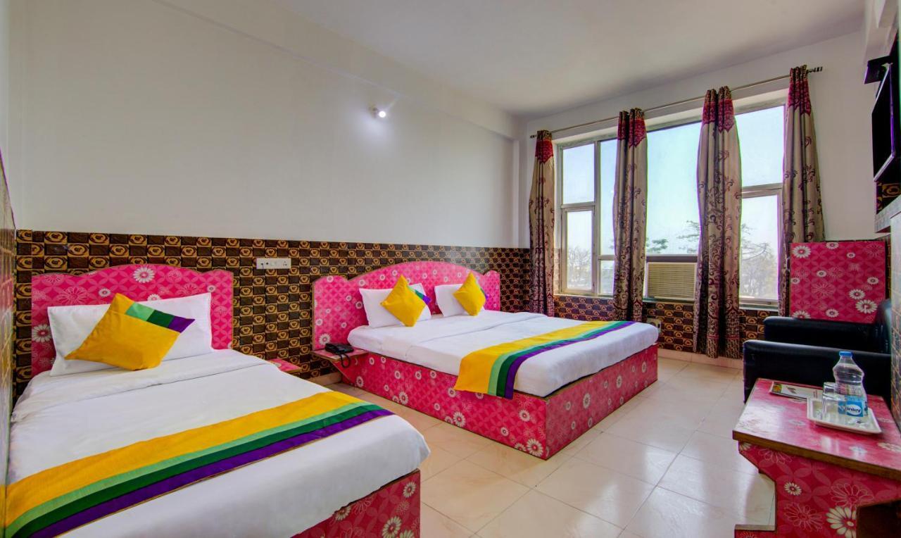 Itsy Hotels Satya Shree Katra  Buitenkant foto