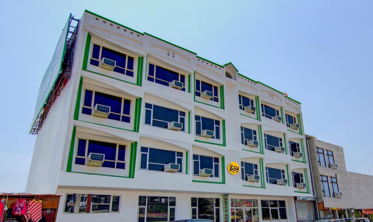 Itsy Hotels Satya Shree Katra  Buitenkant foto