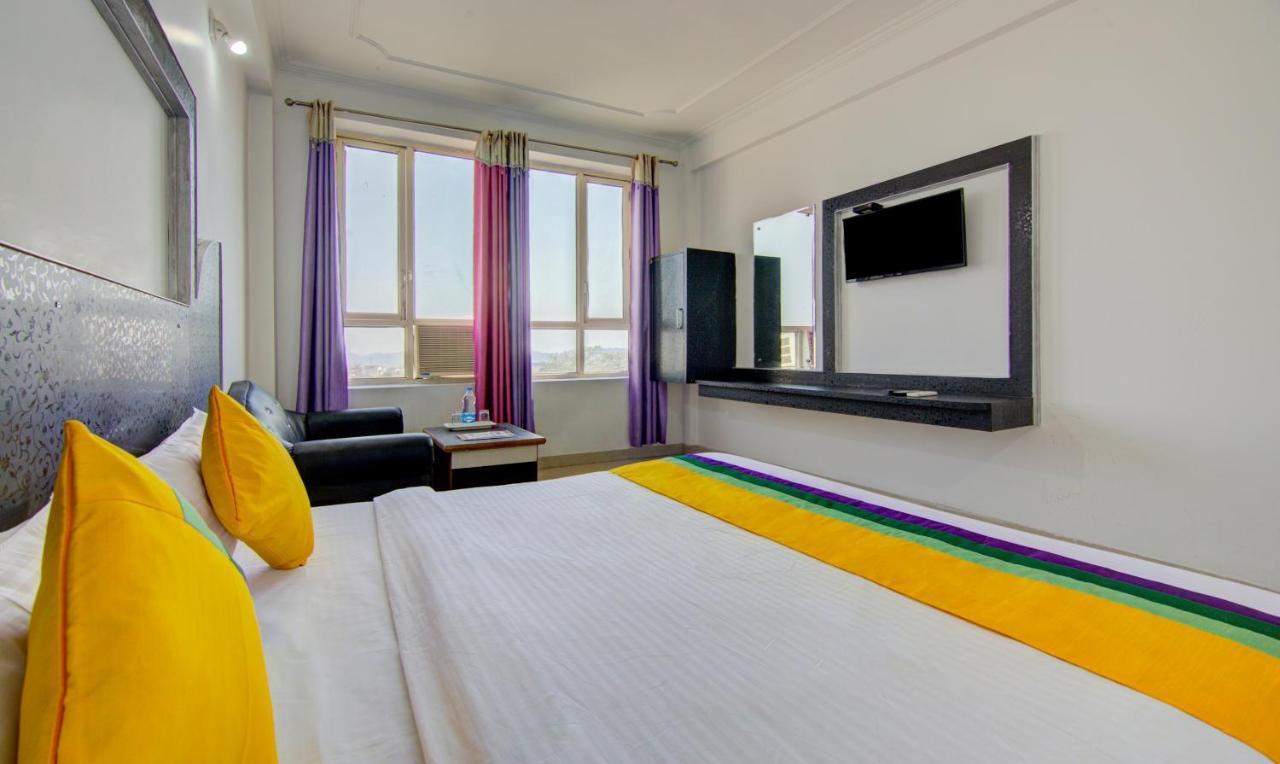 Itsy Hotels Satya Shree Katra  Buitenkant foto